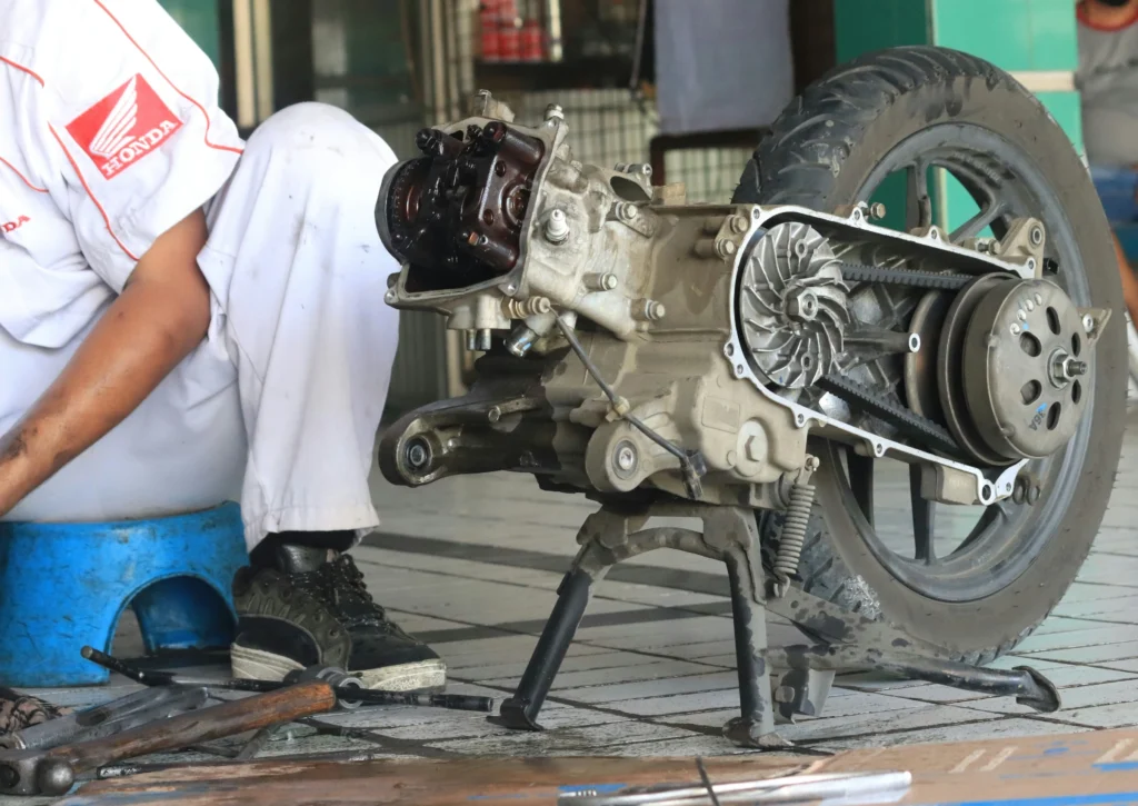 A mechanic of bikepromech providing periodic service for bike